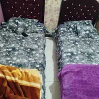دو عدد تخت ۱نفره بهمراه روتختی بدون تشک