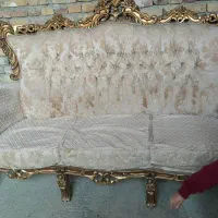 مبل سلطنتی 9نفره سه تاهم جلومبلی داره