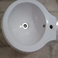 روشویی دیواریی
