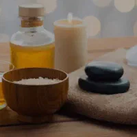 ماساژ با روغن ها و سنگ های تخصصی