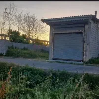 زمین-شهری-تجاری-200-متری-باسند-و-مغازه-دور-دیوار