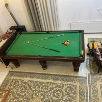 میز بیلیارد و میز اسنوکر به همراه چوب .شار و لوازم