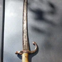 شمشیر عتیقه قدمتش مال جنگ جهانی اوله|کلکسیون اشیاء عتیقه|کرمانشاه, |دیوار