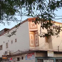 فروش منزل طبقه بالا ۱۸۰متری