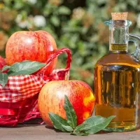فروشنده خانم در عطاری