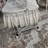 تخت و گهواره کنار مادر و نی نی لای لای