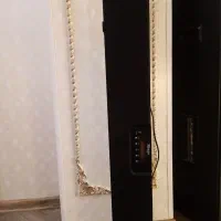 باند ایستاده ودیواری