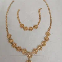 گردنبند و دستبند