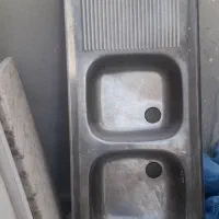 سینک و درب سرویس ودرب ورودی و شیرآلات وکابینت