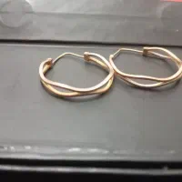 گوشواره ۲۰۰ بالای تابلو