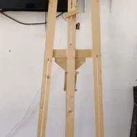 سه پایه چوبی برای طراحی