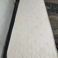 تخت یکنفره همراه با تشک
