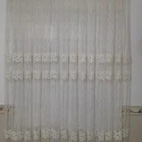 پرده وگلدان