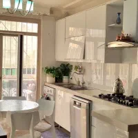 72-متر-خوش-نقشه-بازسازی-شده-غرق-نور