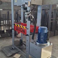 پرس دروازه ای هیدرولیک