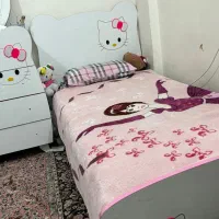 تخت و میز توالت