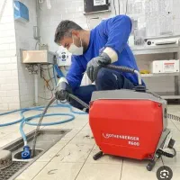 تخلیه چاه و باز کردن لوله پمپ و فنر برقی