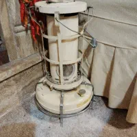 چراغ علاالدین ومیز و صندلی|کلکسیون اشیاء عتیقه|رویان, |دیوار