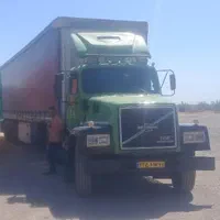 کشنده ولوو کانادایی موتور اف ۱۲