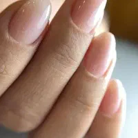 کاشت ناخن با تخفیف