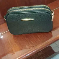 کیف دوشی|کیف، کفش، کمربند|هشتگرد, فاز ۱ مهستان|دیوار