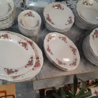 سرویس غذا خوری گل سرخ