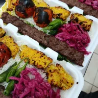 غذاخوری و بیرون بر