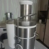 آبمیوه گیریswiss plus