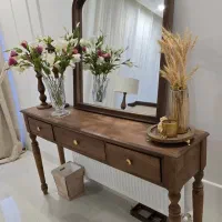 کنسول و آیینه