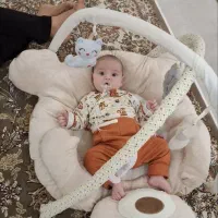 دشک بازی نوزاد