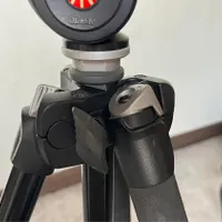 سه پایه Manfrotto|دوربین عکاسی و فیلم‌برداری|شیراز, ریشمک|دیوار