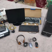 سیستم و میز کامپیوتر