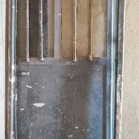درب فلزی ضخیم