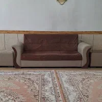 فروش مبل تمیز همراه با جلو مبلی با قیمت مناسب