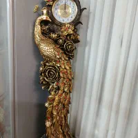 ساعت ایستاده طاووس