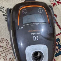 جاروبرقی الکترولوکس