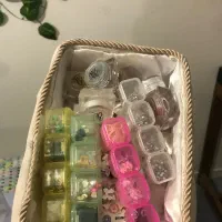 وسایل ناخن کامل به همراه میز بزرگ برا کار|آرایشگاه و سالنهای زیبایی|قم, دورشهر|دیوار