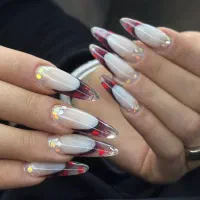 میکاپ کار ،اکسنتشن کار مژه، ناخن کار