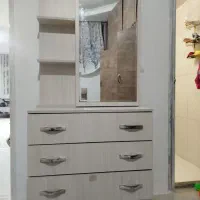 کمد لباس سالم و تمیز در حد نو