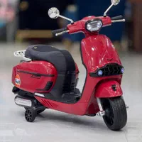 موتور شارژی وسپا ایتالیایی|اسباب‌بازی بچه|قم, کیوانفر|دیوار