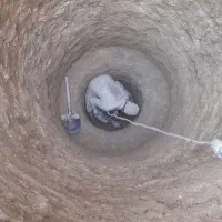 چاه کن سلیمان حرفه ای متر کار و روزکار