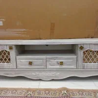 میز تلویزیون در حد نو