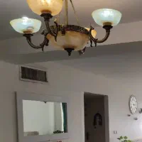 دو عدد لوستر ۶ و ۴ شاخه برنجی