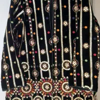 کت سوزندوزی مخمل و لنین|لباس|تربت‌حیدریه, بوستان باغ ملی|دیوار