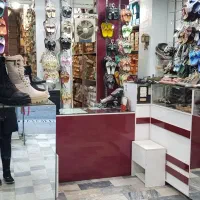 ویترین کیف وکفش|فروشگاه و مغازه|اصفهان, باغ دریاچه|دیوار