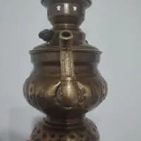 سماور زغالی برنجی|کلکسیون اشیاء عتیقه|قروه, |دیوار