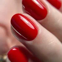 خدمات زیبایی ،کاشت ناخن