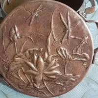 دیگچه مسی.هرکاره.قلم زنی|کلکسیون اشیاء عتیقه|مشهد, شهرک لشکر (شهرک غرب)|دیوار