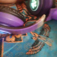 هدفون بلوتوث رم خور AUX سالم فقط ازیه طرف شکسته|صوتی و تصویری|زاهدان, |دیوار