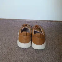 کفش|کیف، کفش، کمربند|اصفهان, صدف|دیوار